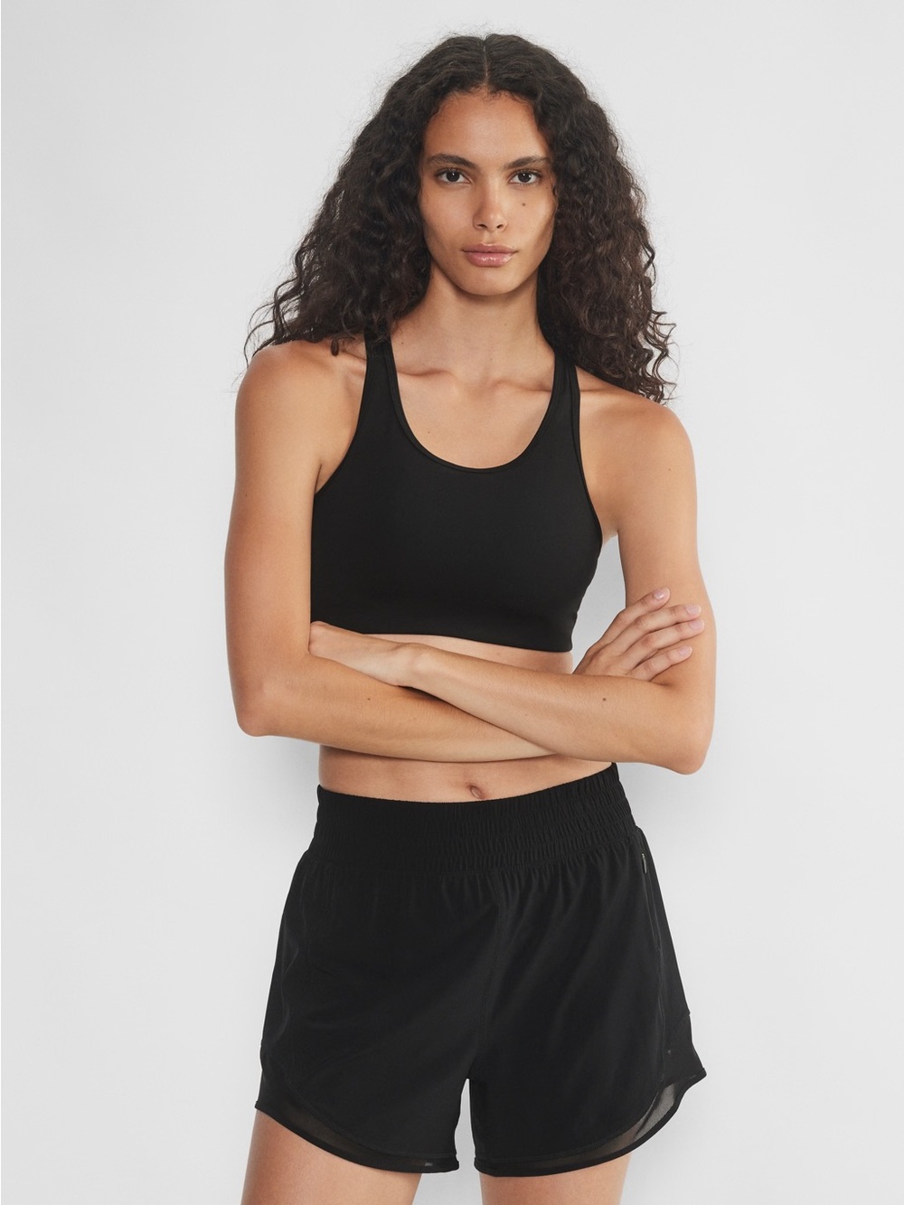 Aritzia TNA Golden Movetech High Rise - 4 inch Shorts